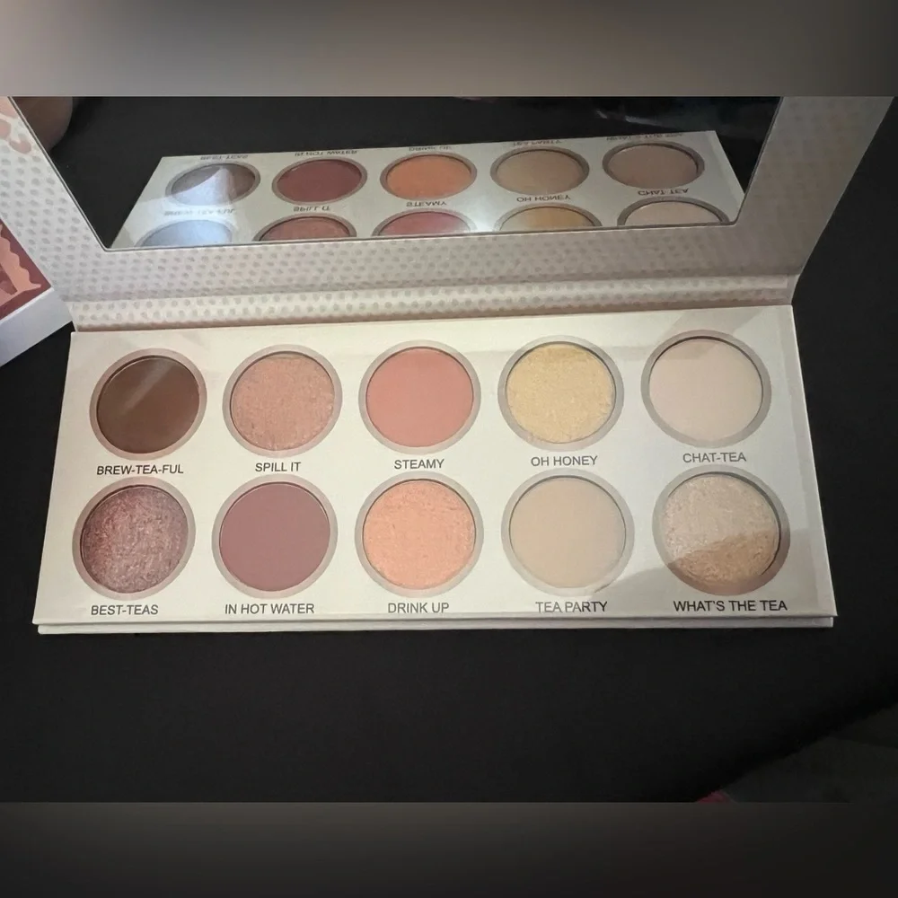 New Shadow Palette- What’s The Tea